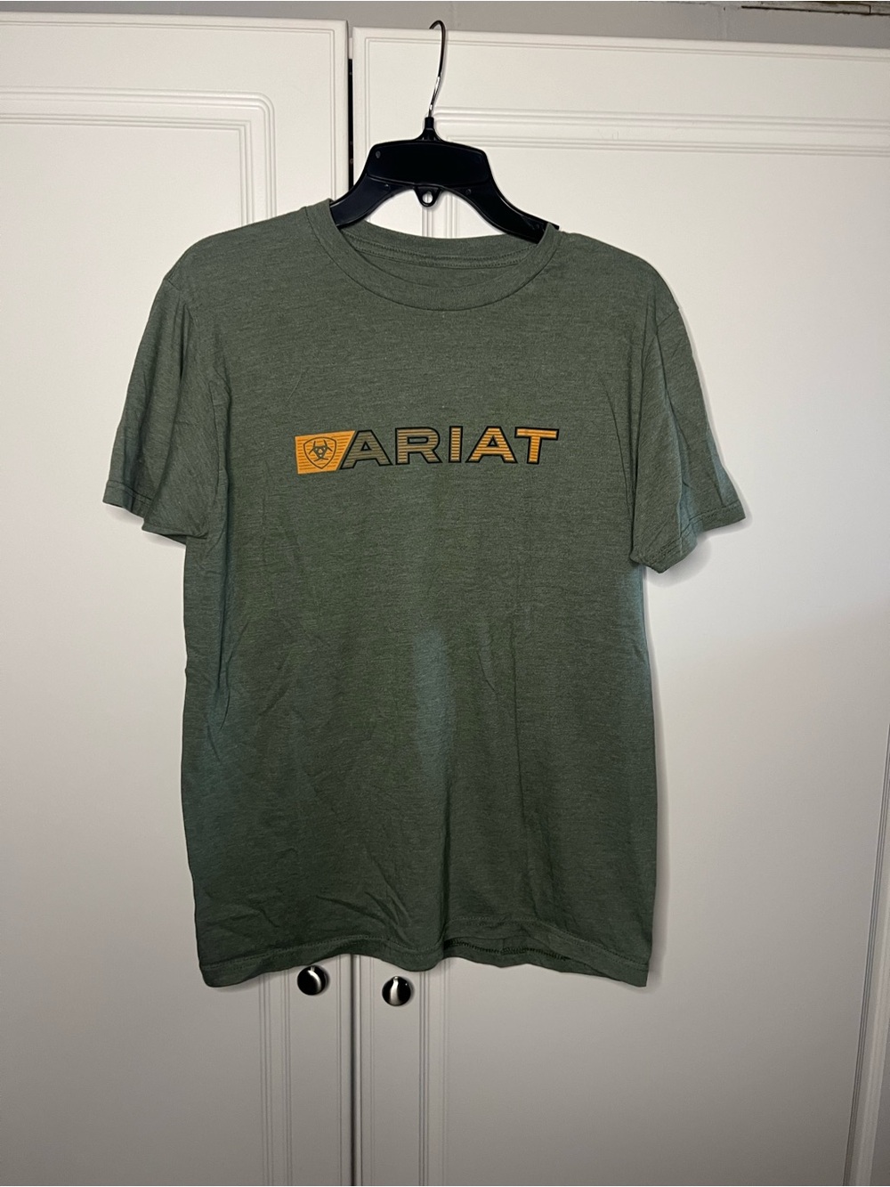 Ariat t shirt